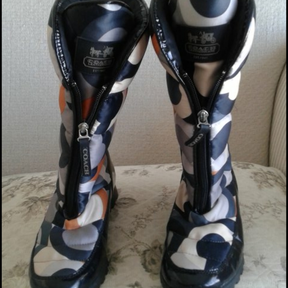 Coach boots